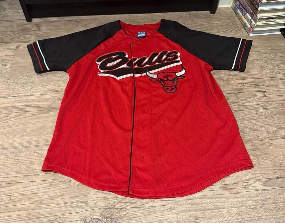 Ultra Game Chicago Bulls Baseball Jersey Size M Red Black Button Down